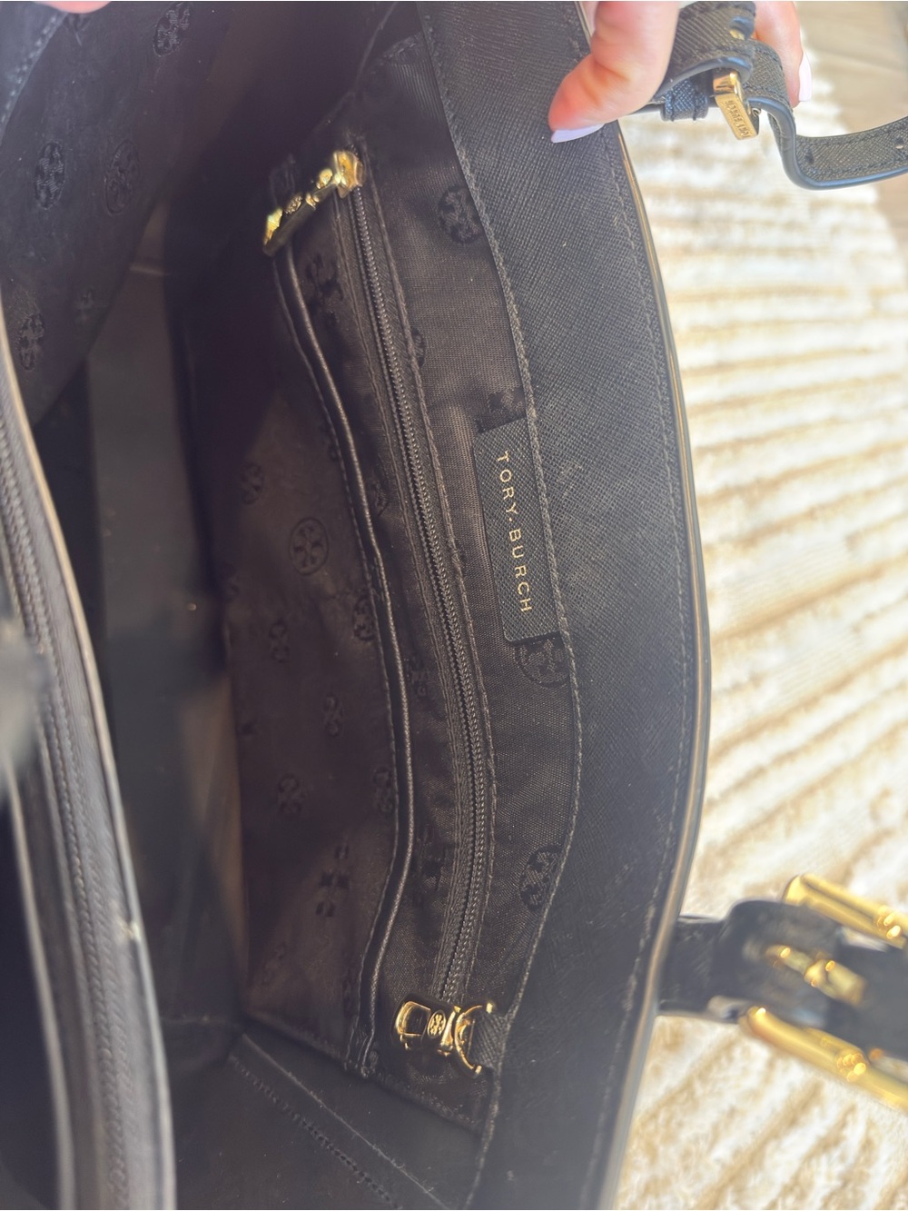 Tory Burch Black Leather Logo Tote with Gold Hardware and dust bag - Picture 2 of 4